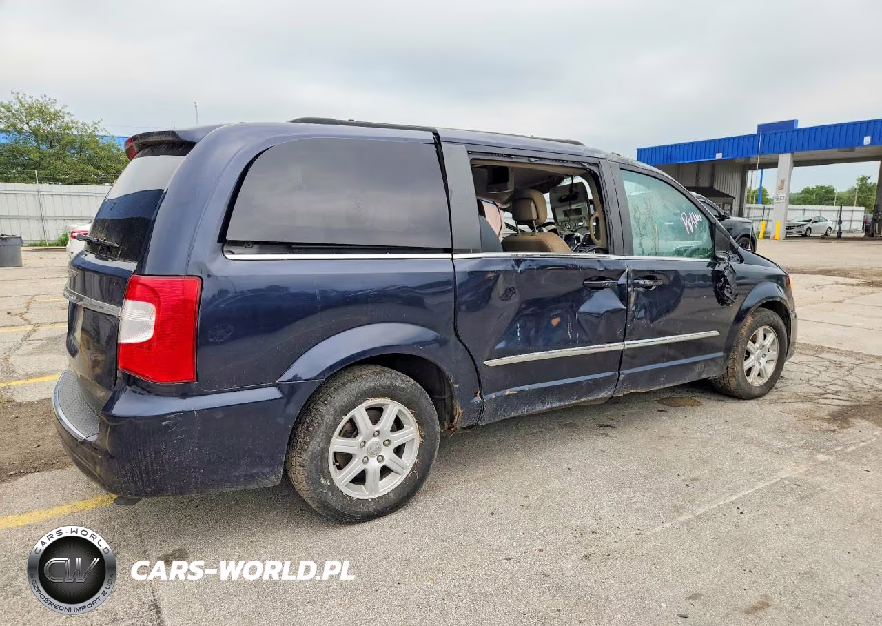 2011 Chrysler Town & Country Touring VIN:2A4RR5DG8BR615318 - 3