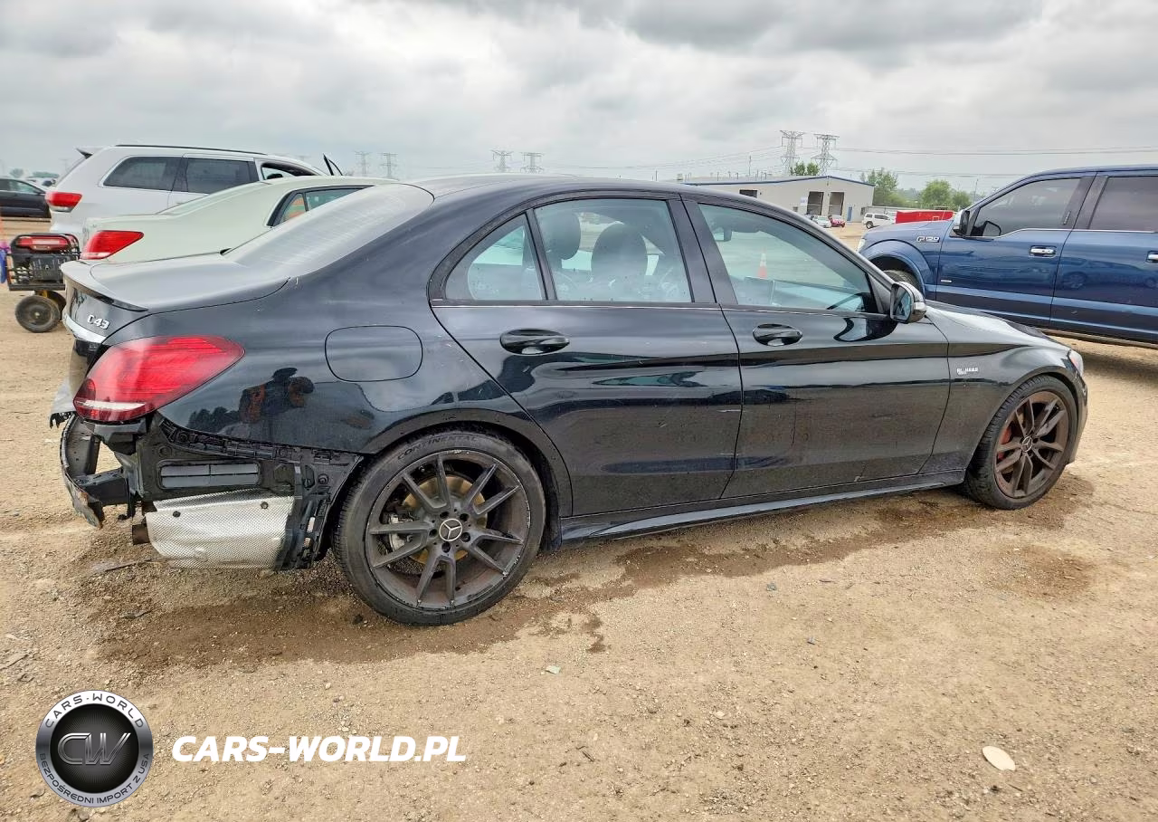 2017 Mercedes-Benz C 300 4Matic VIN:55SWF4KB7HU198716 - 3