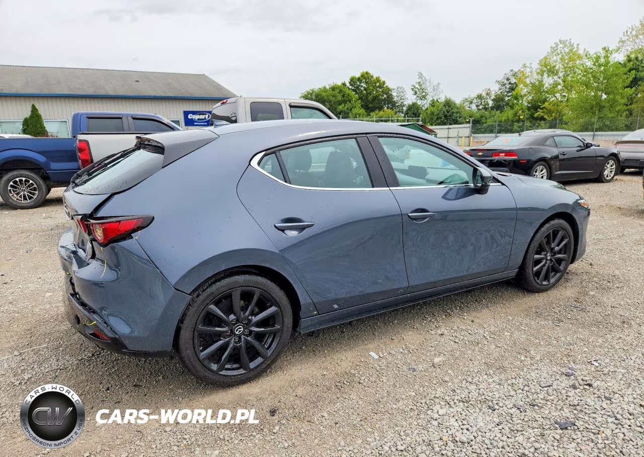 2022 Mazda 3 Premium VIN:JM1BPBML1N1507611 - 3