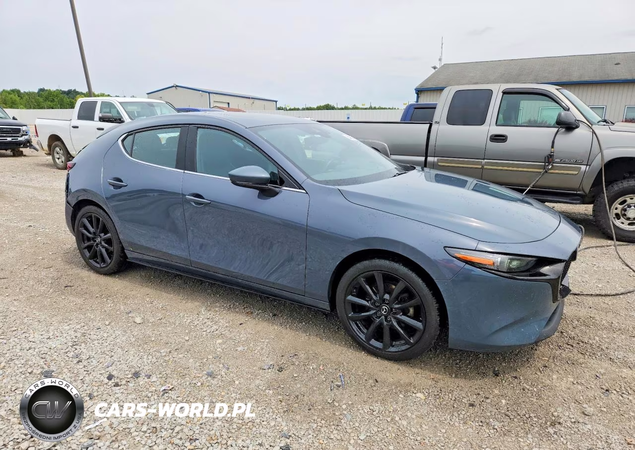 2022 Mazda 3 Premium VIN:JM1BPBML1N1507611 - 4