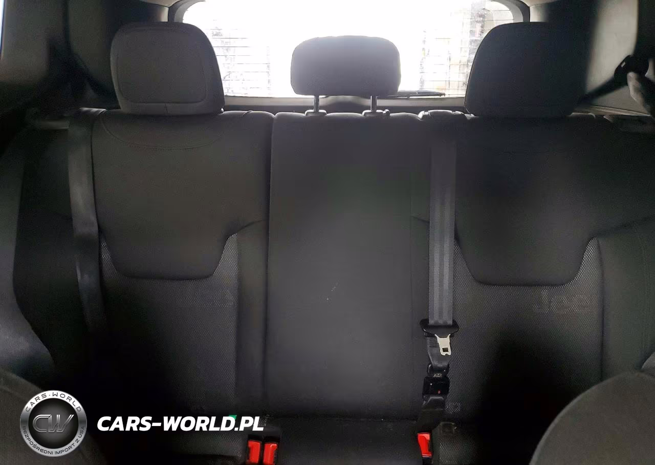 2016 Jeep Renegade Latitude VIN:ZACCJBBT4GPE39252 - 10