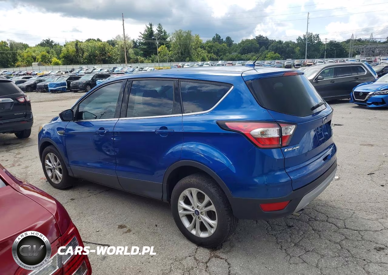 2017 FORD ESCAPE SE VIN:1FMCU9GD9HUE90548 - 2