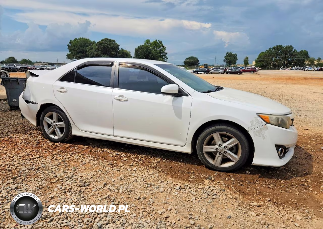 2013 Toyota Camry Se VIN:4T1BF1FK7DU261531 - 4