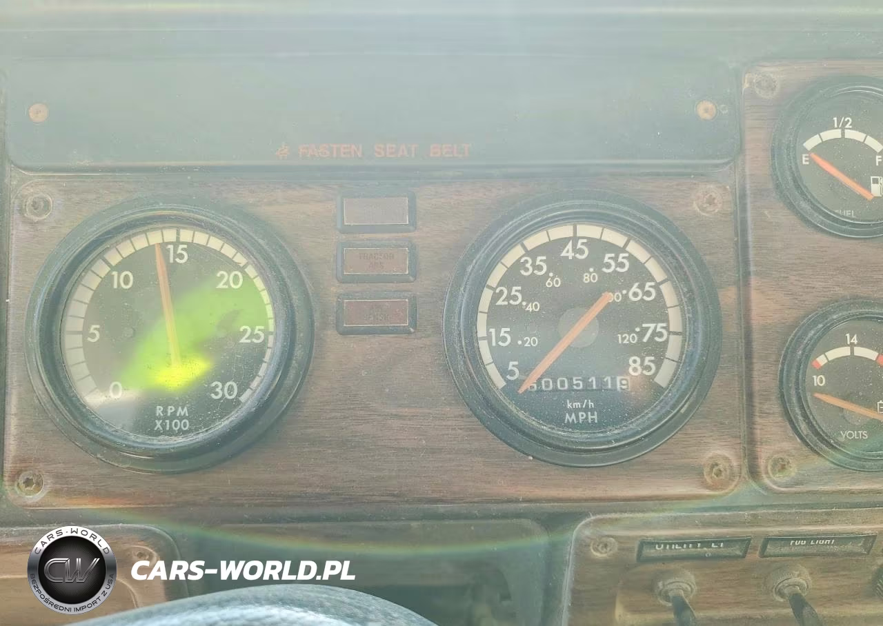 2000 Freightliner Fld120 Semi Truck VIN:1FUYDDYB1YDF18297 - 9