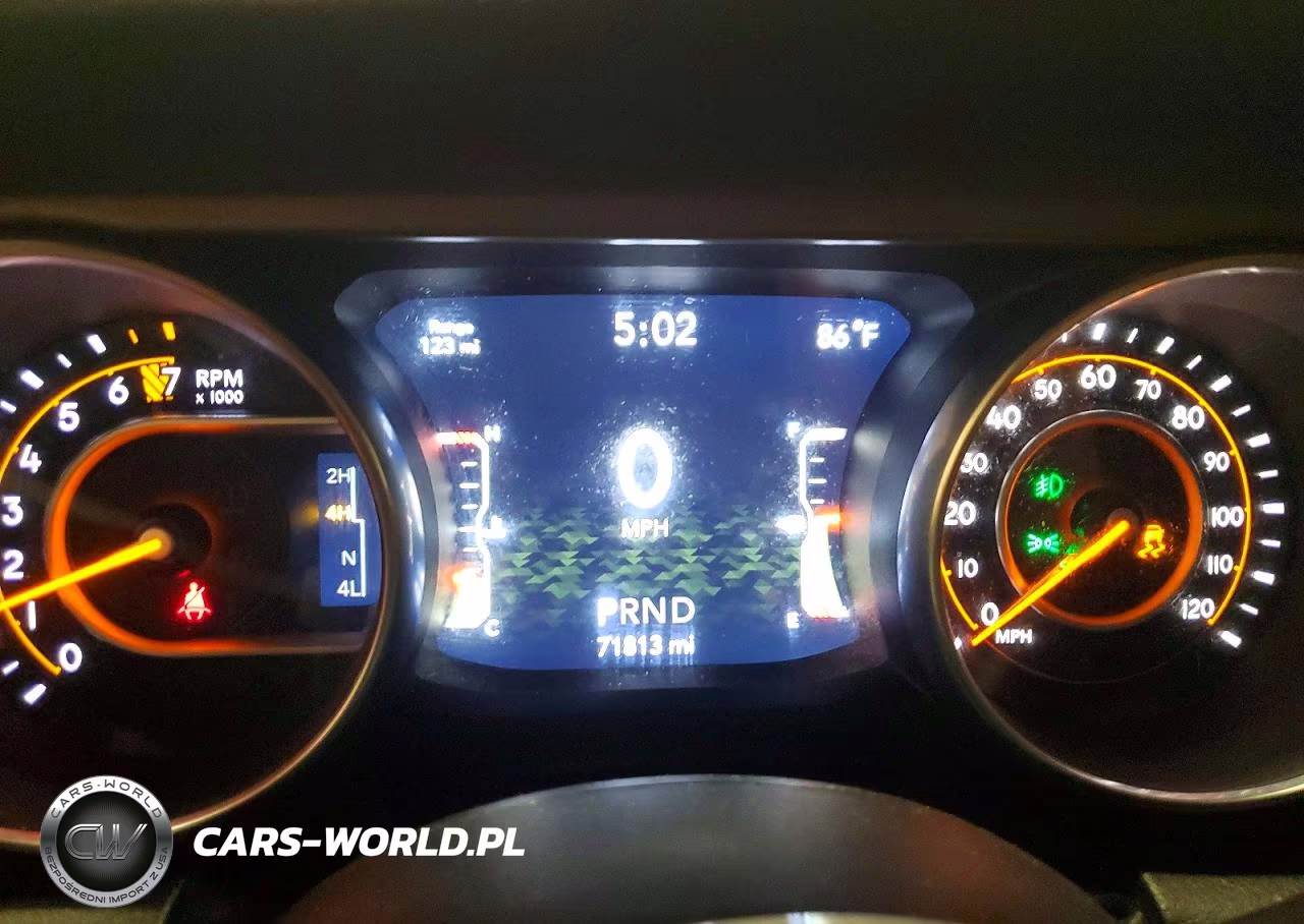 2018 Jeep Wrangler Unlimited Sport VIN:1C4HJXDG3JW287445 - 9