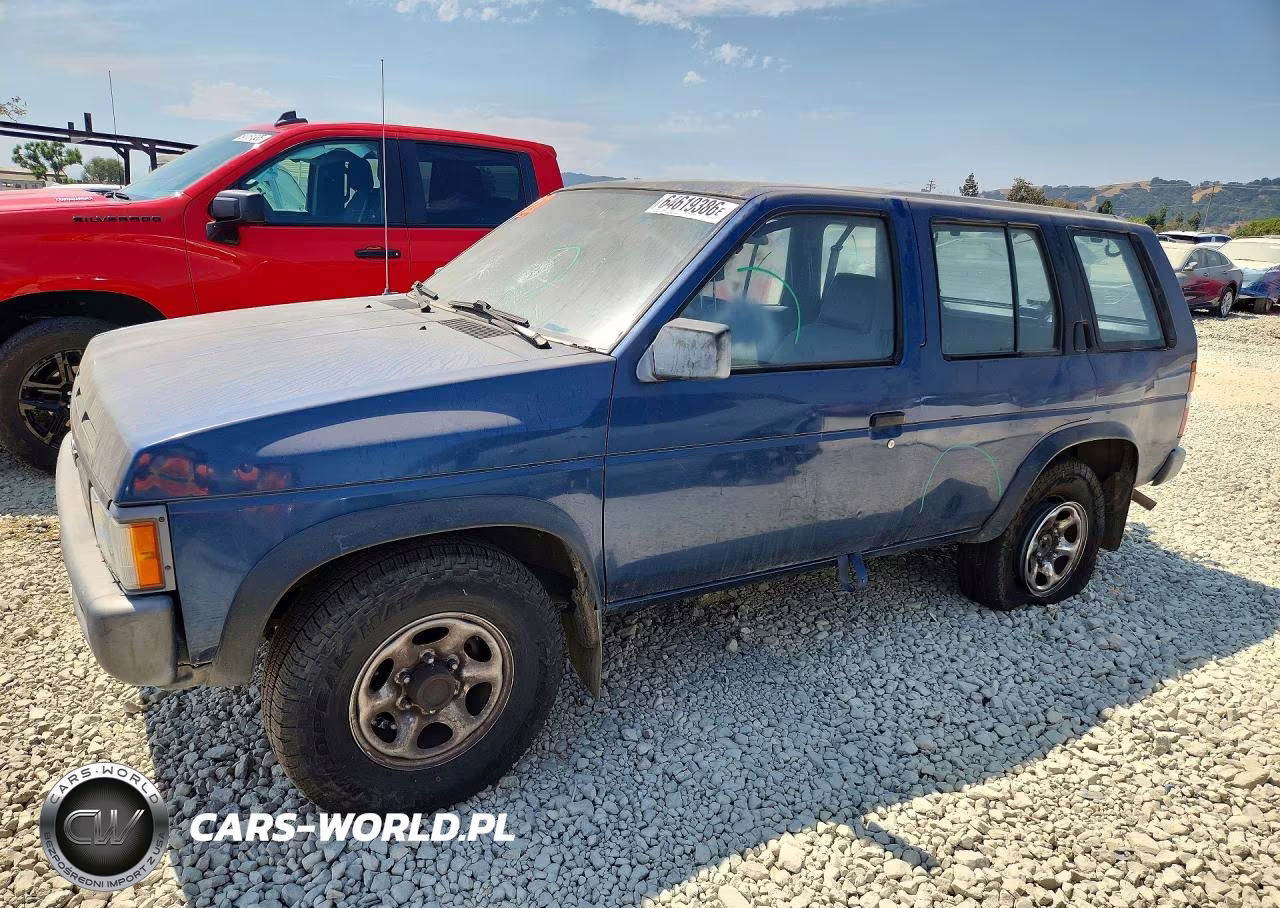 1995 Nissan Pathfinder Xe