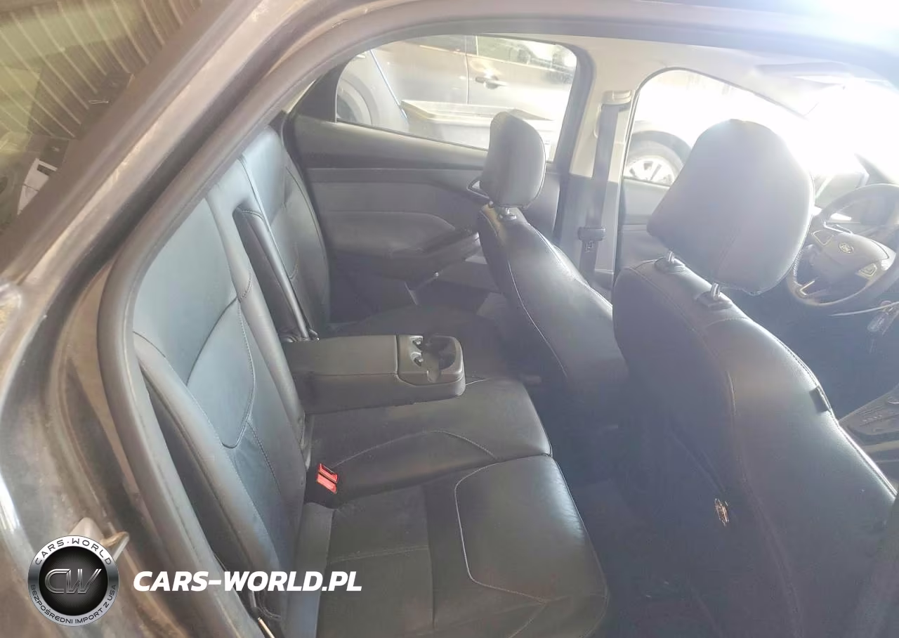 2015 Ford Focus Se VIN:1FADP3F26FL275084 - 10