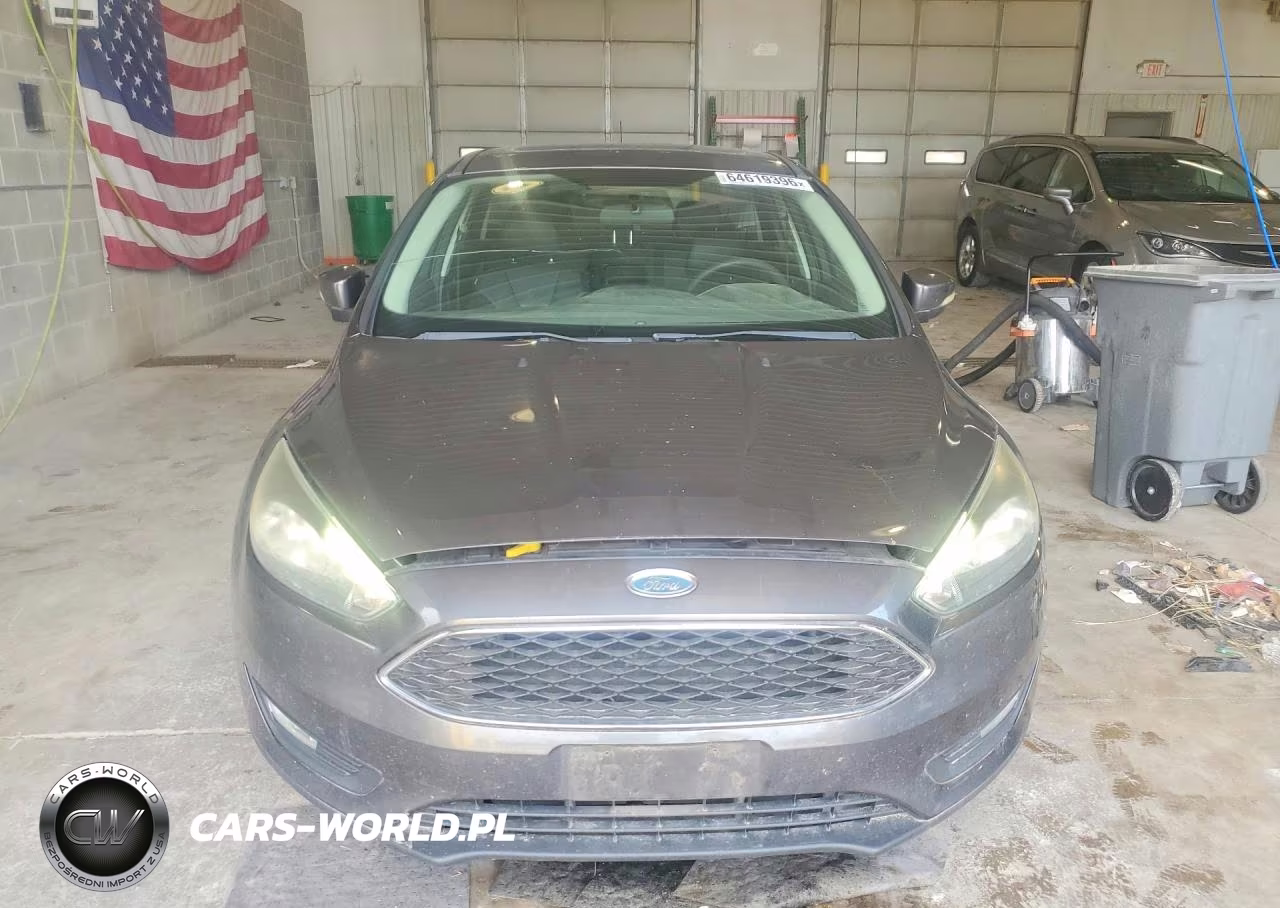 2015 Ford Focus Se VIN:1FADP3F26FL275084 - 5