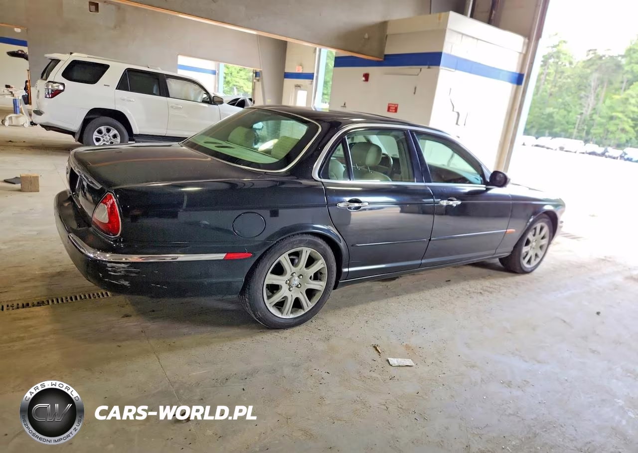 2004 Jaguar Xj8 VIN:SAJEA71C74SG01571 - 3