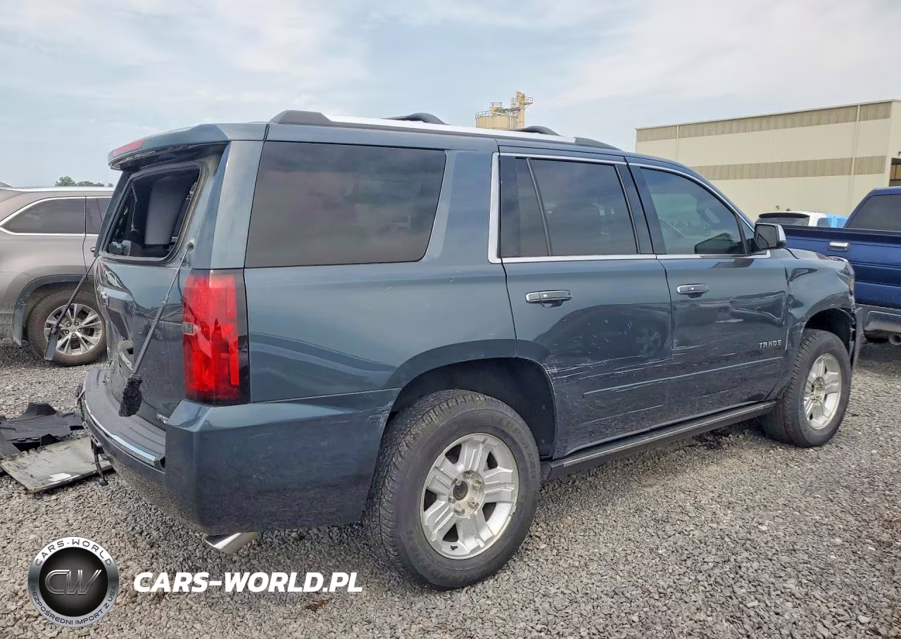 2019 Chevrolet Tahoe K1500 Premier VIN:1GNSKCKJ3KR370018 - 3