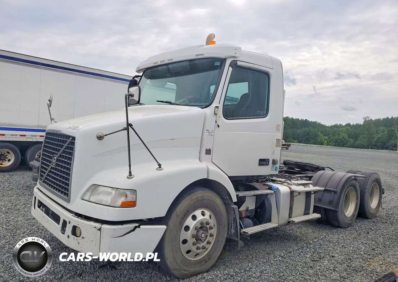2014 Volvo Vnm Semi Truck