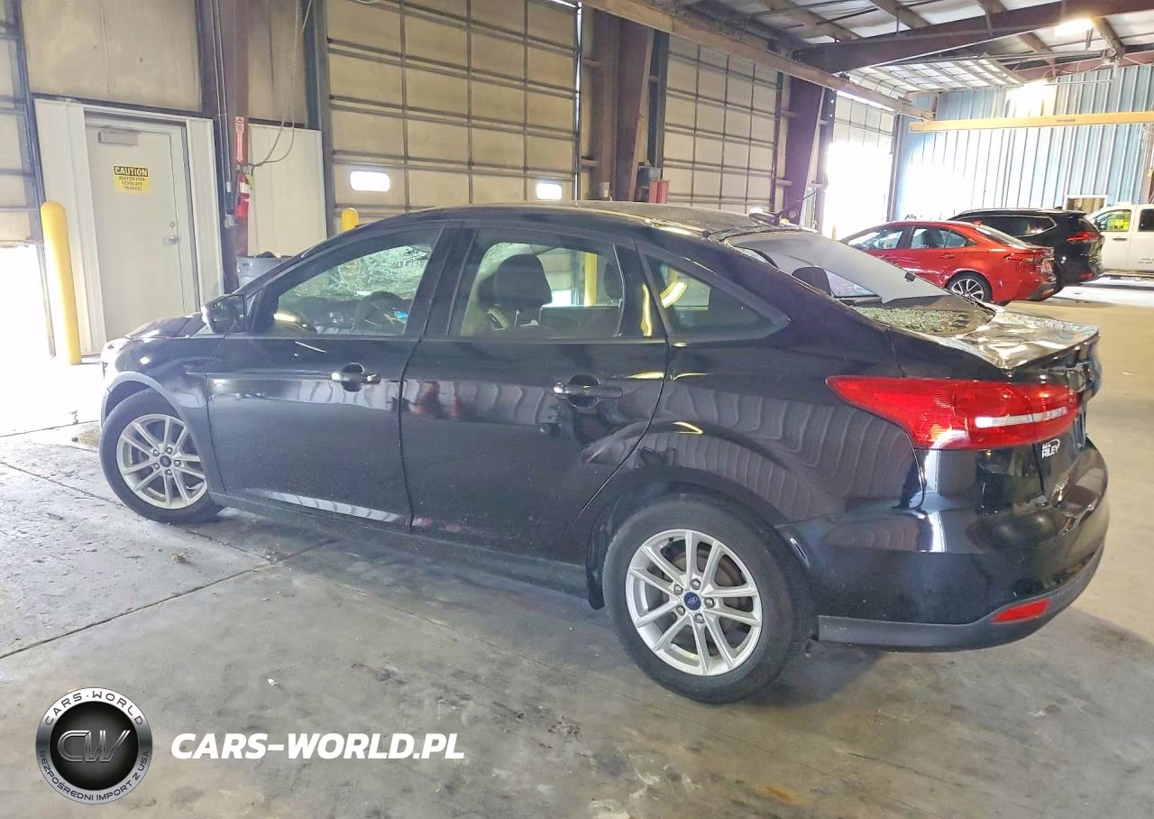 2017 Ford Focus Se VIN:1FADP3F21HL348039 - 2