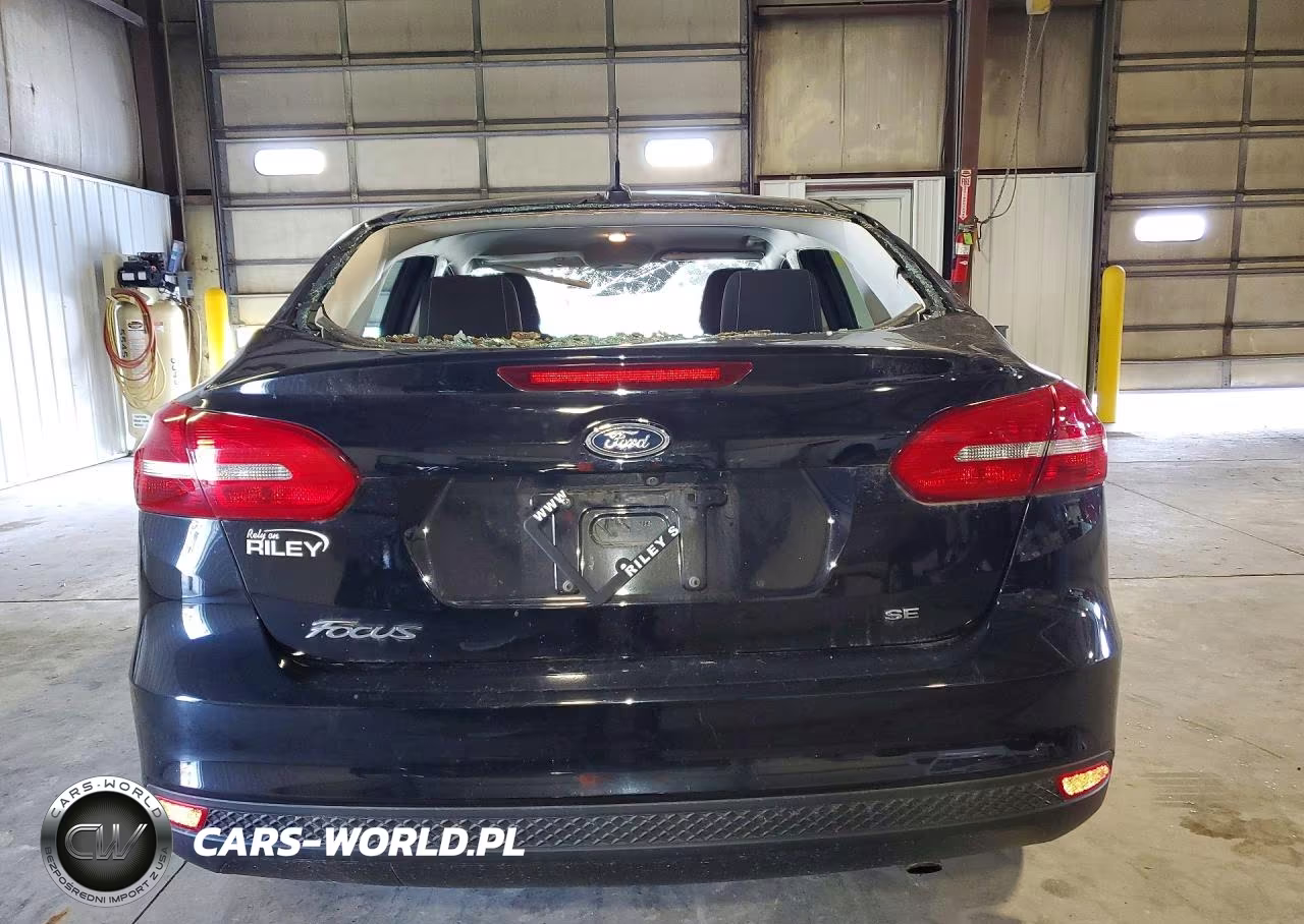2017 Ford Focus Se VIN:1FADP3F21HL348039 - 6
