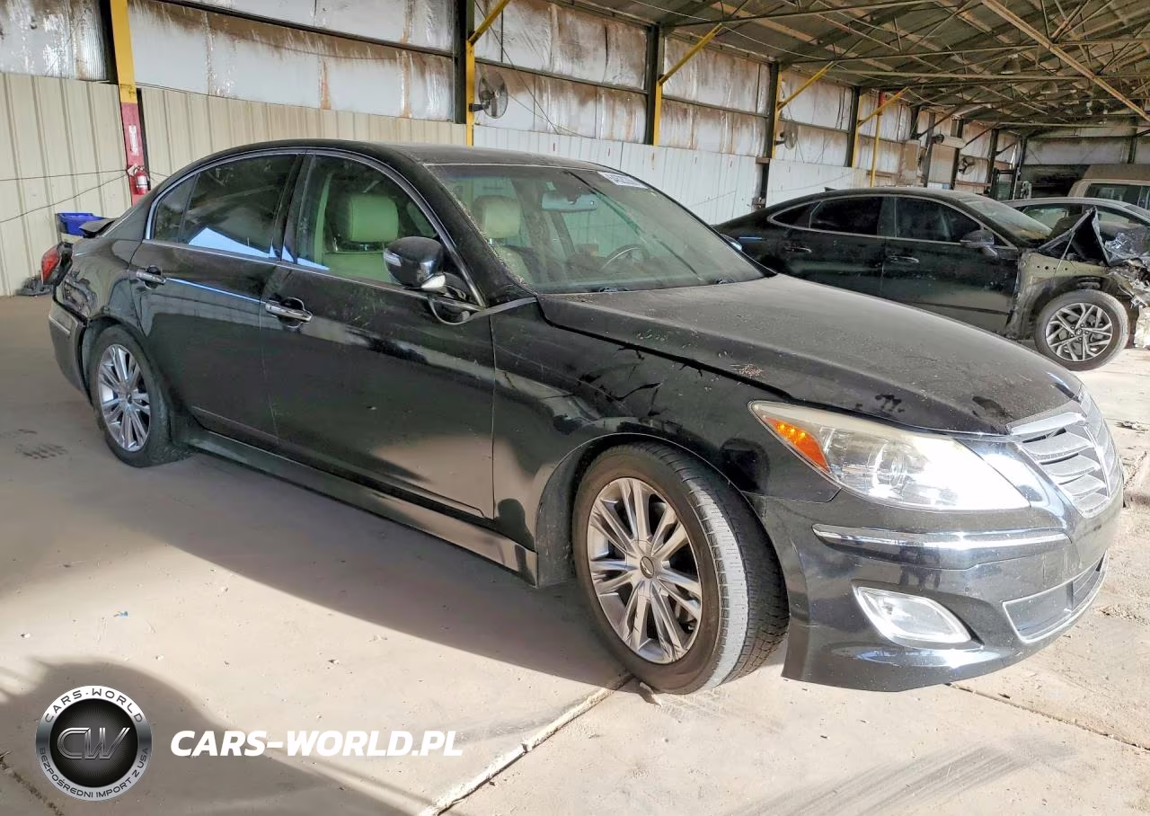 2013 Hyundai Genesis 3.8L VIN:KMHGC4DD4DU240219 - 4