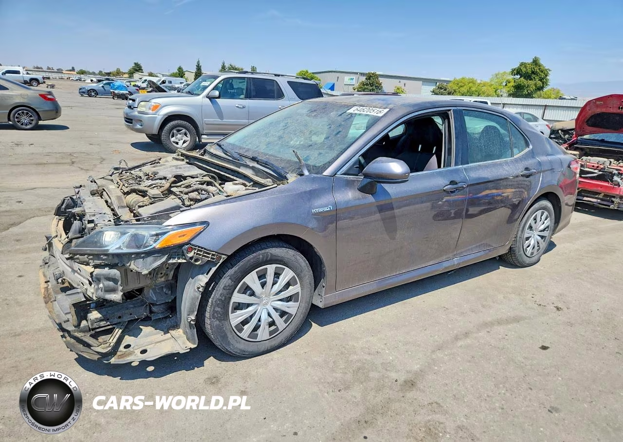 2020 Toyota Camry Le – zdjęcie 1 z 12