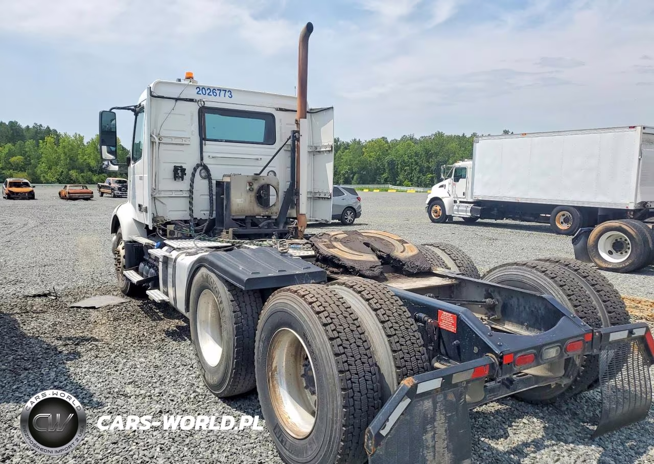 2020 Volvo Vnr Semi Truck VIN:4V4WC9EH1LN265915 - 2