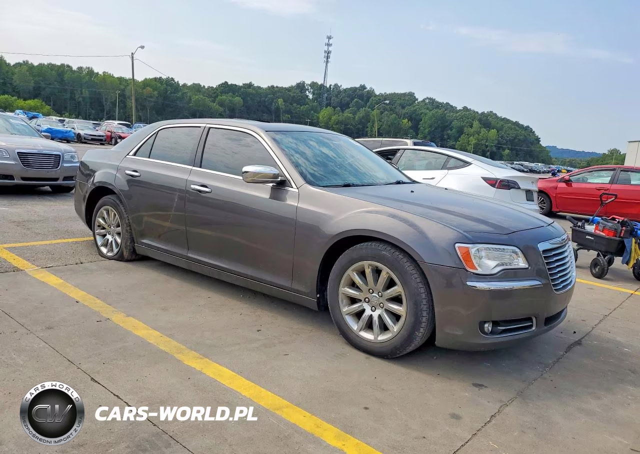 2014 Chrysler 300 VIN:2C3CCAEG1EH322900 - 4
