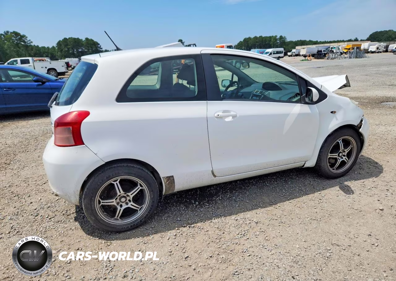 2008 Toyota Yaris Base VIN:JTDJT923385186008 - 3