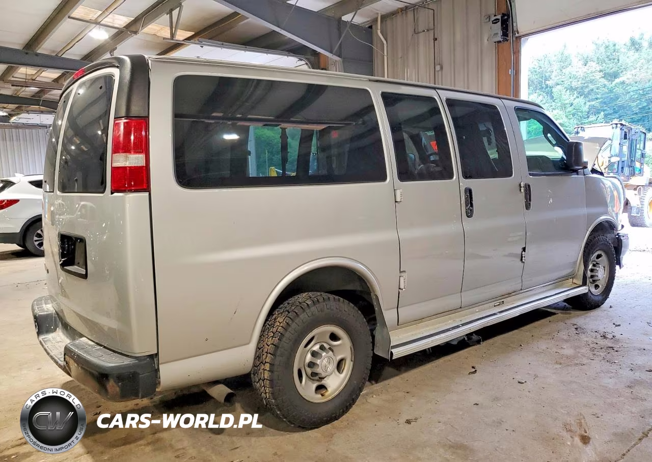 2017 Chevrolet Express G2500 Ls VIN:1GAWGEFFXH1263366 - 3