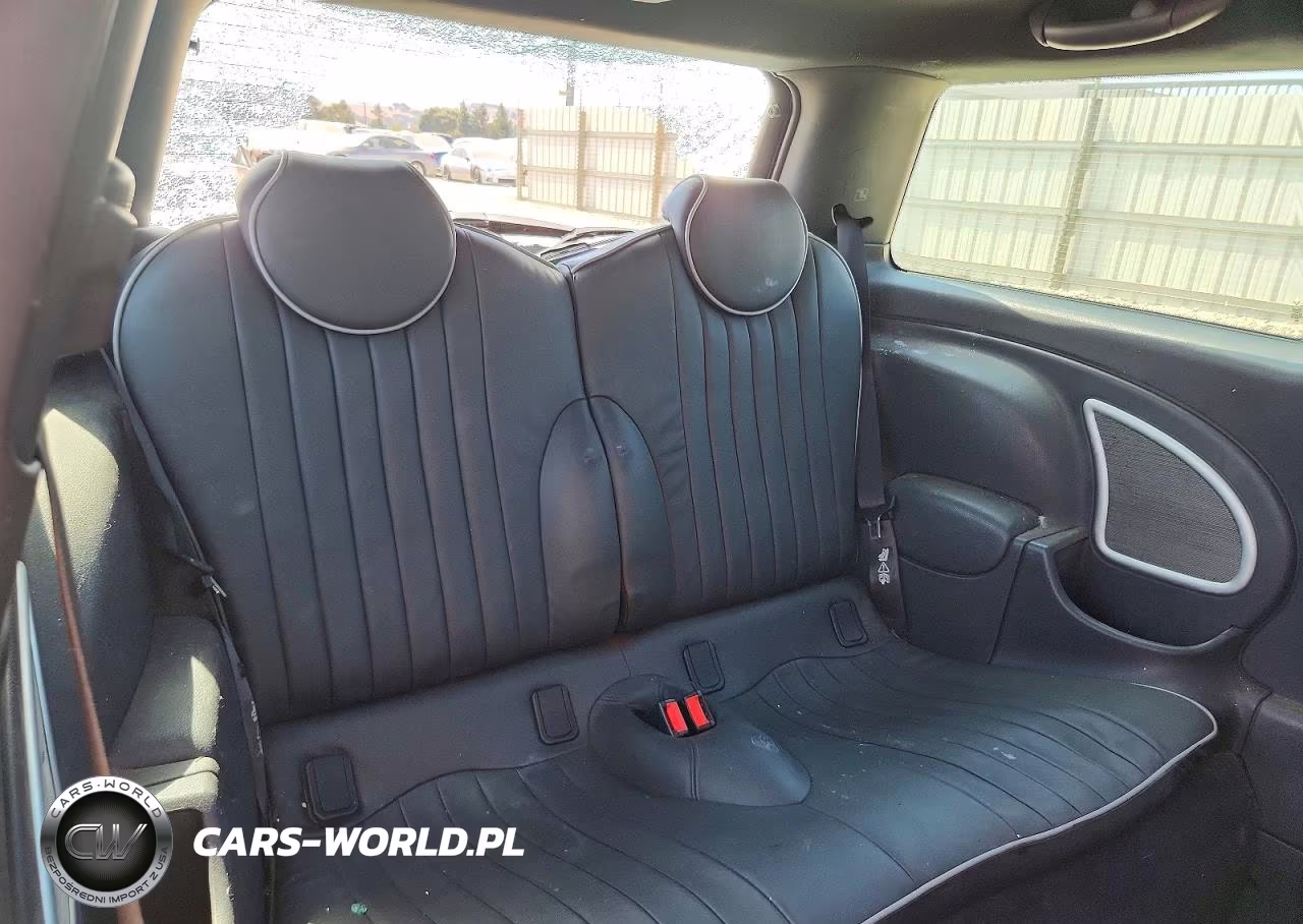2006 Mini Cooper S VIN:WMWRE33586TJ40304 - 10