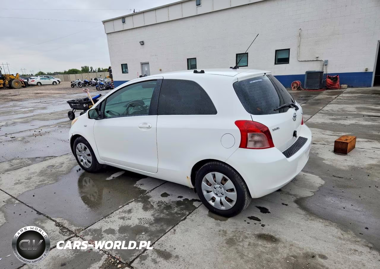 2008 Toyota Yaris Base VIN:JTDJT903685169173 - 2