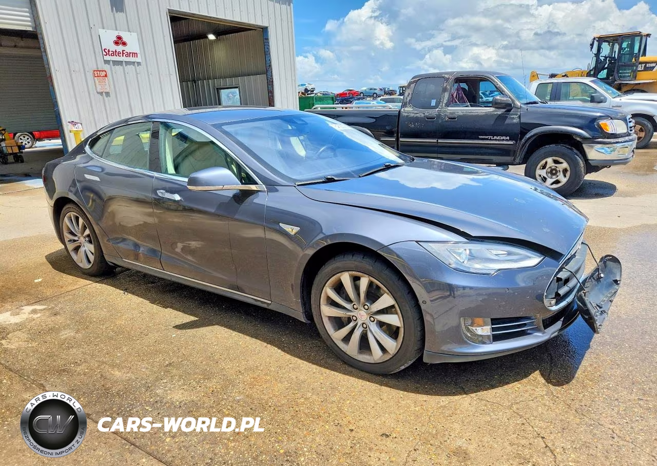 2014 Tesla Model S VIN:5YJSA1H15EFP62239 - 4