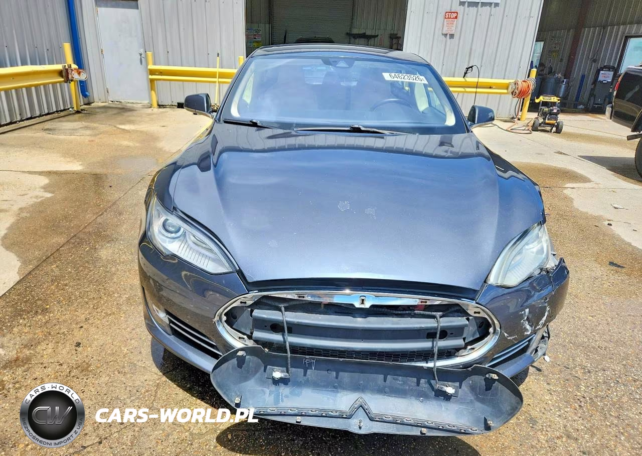 2014 Tesla Model S VIN:5YJSA1H15EFP62239 - 5