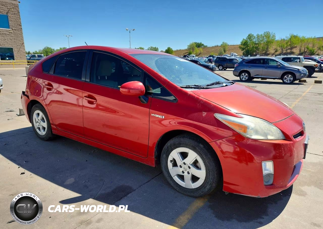 2011 Toyota Prius Three VIN:JTDKN3DU9B5345851 - 4