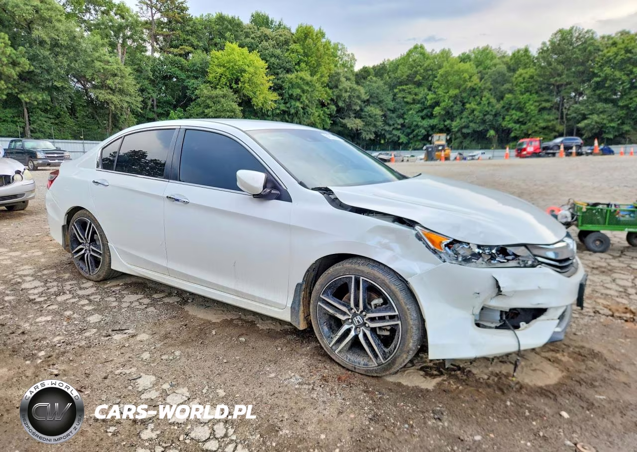 2017 Honda Accord Sport VIN:1HGCR2F68HA082836 - 4