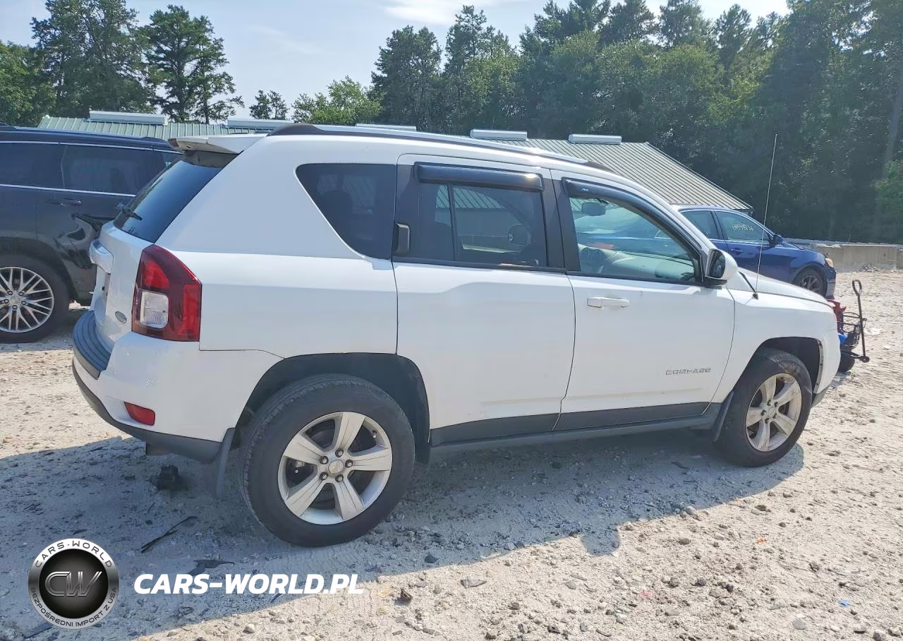 2014 Jeep Compass Latitude VIN:1C4NJDEB9ED661272 - 3