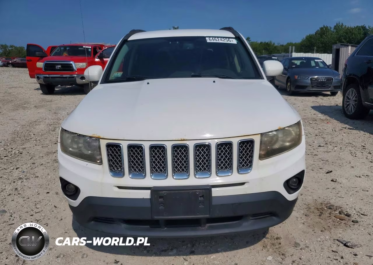 2014 Jeep Compass Latitude VIN:1C4NJDEB9ED661272 - 5