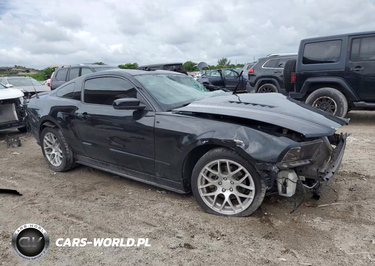 2014 Ford Mustang VIN:1ZVBP8AM3E5313622 - 4
