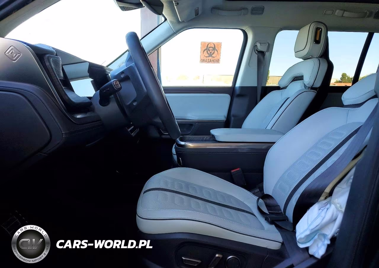 2023 Rivian R1S Adventure VIN:7PDSGABA1PN030162 - 7