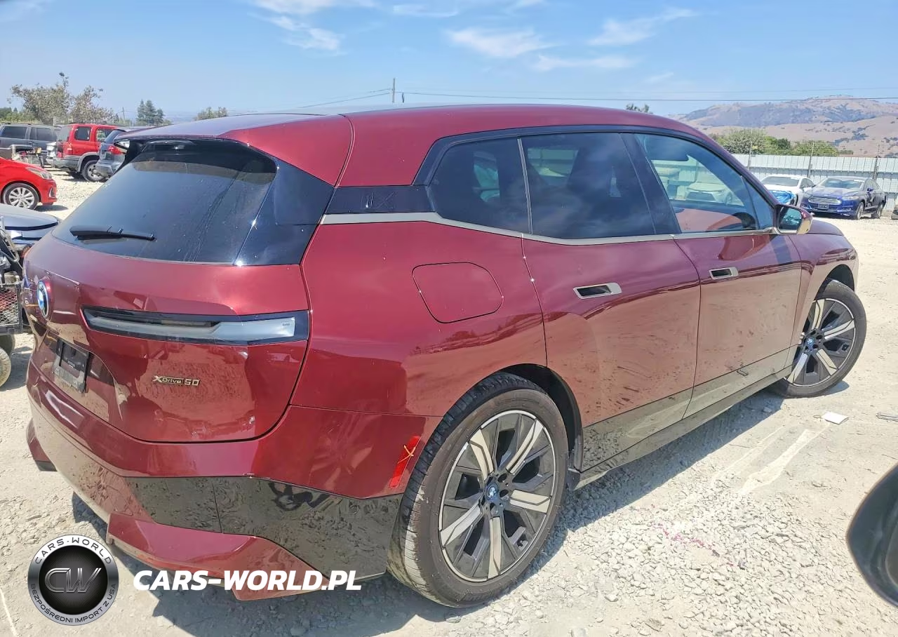 2023 BMW Ix xDrive50 VIN:WB523CF0XPCM57802 - 3