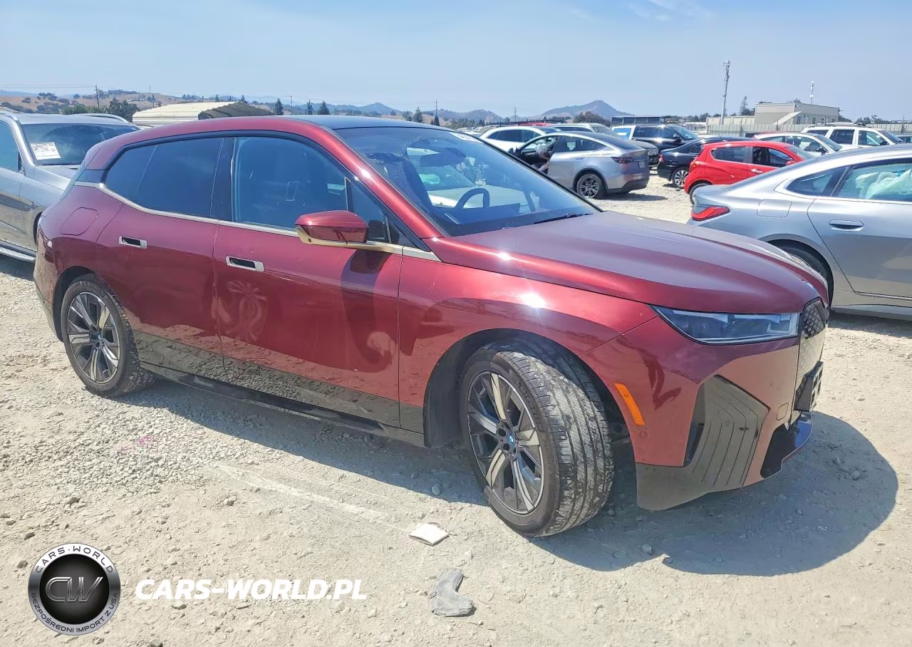 2023 BMW Ix xDrive50 VIN:WB523CF0XPCM57802 - 4