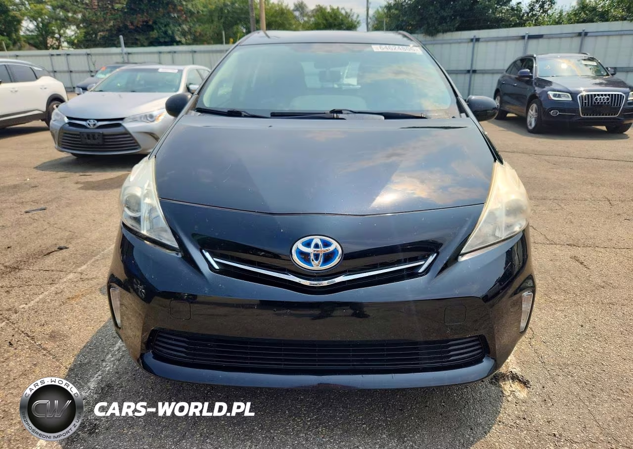2012 Toyota Prius V Three VIN:JTDZN3EU3C3065384 - 5