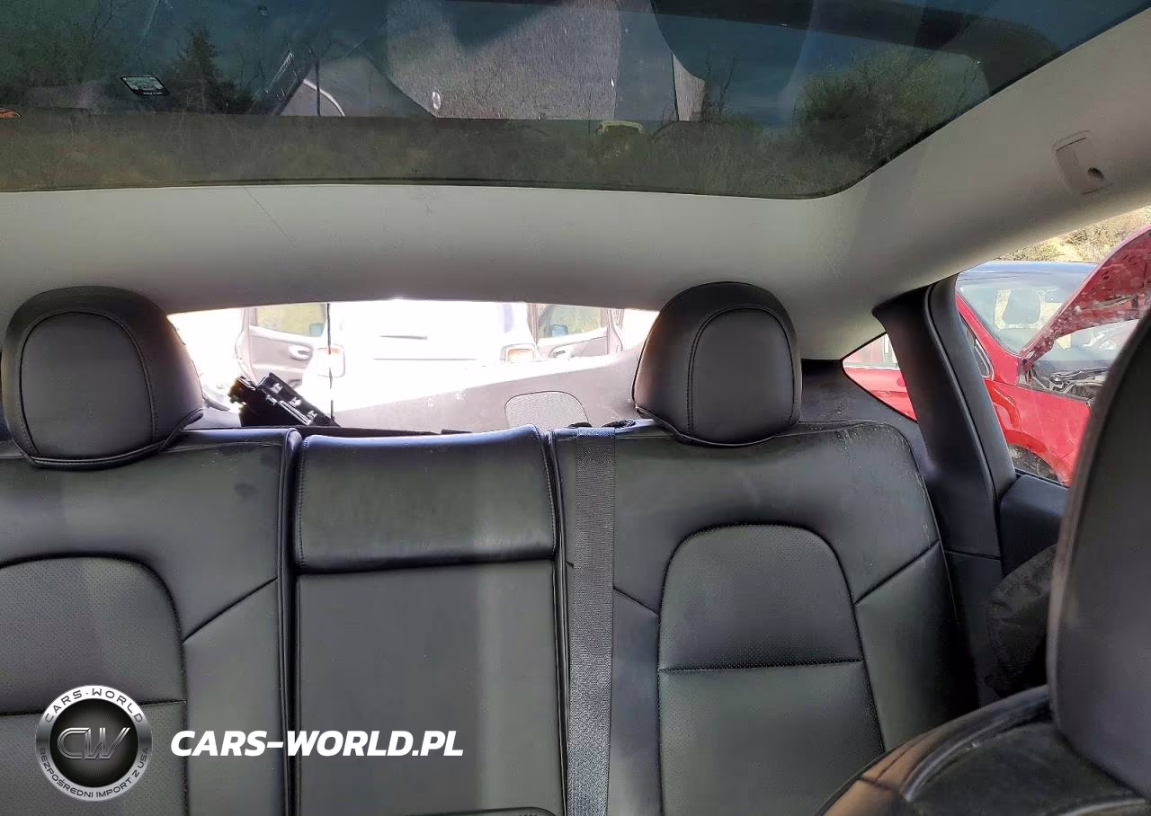 2022 Tesla Model Y VIN:7SAYGAEE8NF524419 - 10