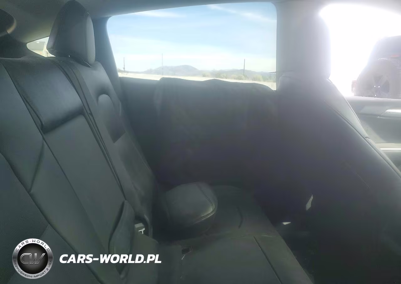 2022 Tesla Model Y VIN:7SAYGAEE8NF524419 - 11