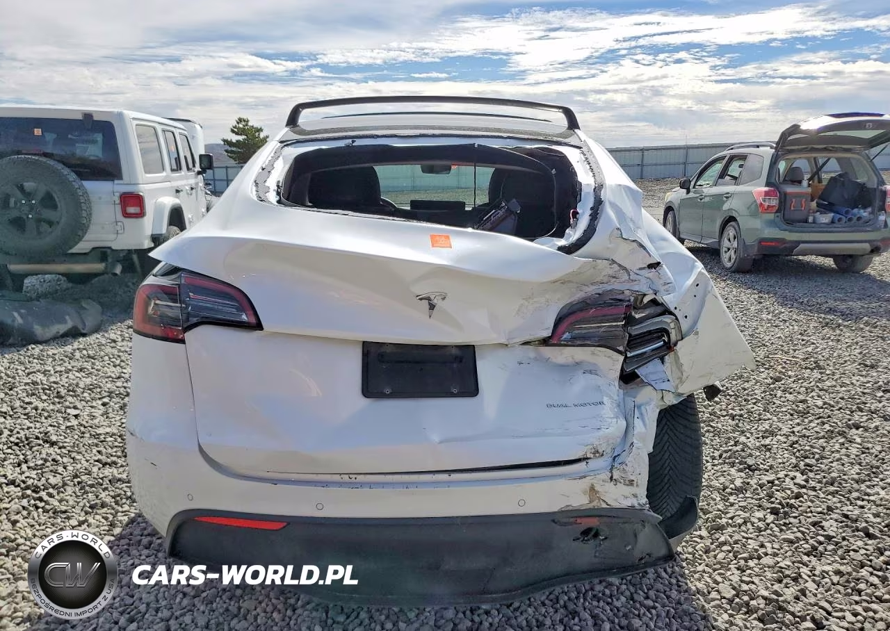 2022 Tesla Model Y VIN:7SAYGAEE8NF524419 - 6