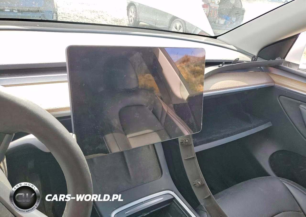 2022 Tesla Model Y VIN:7SAYGAEE8NF524419 - 9