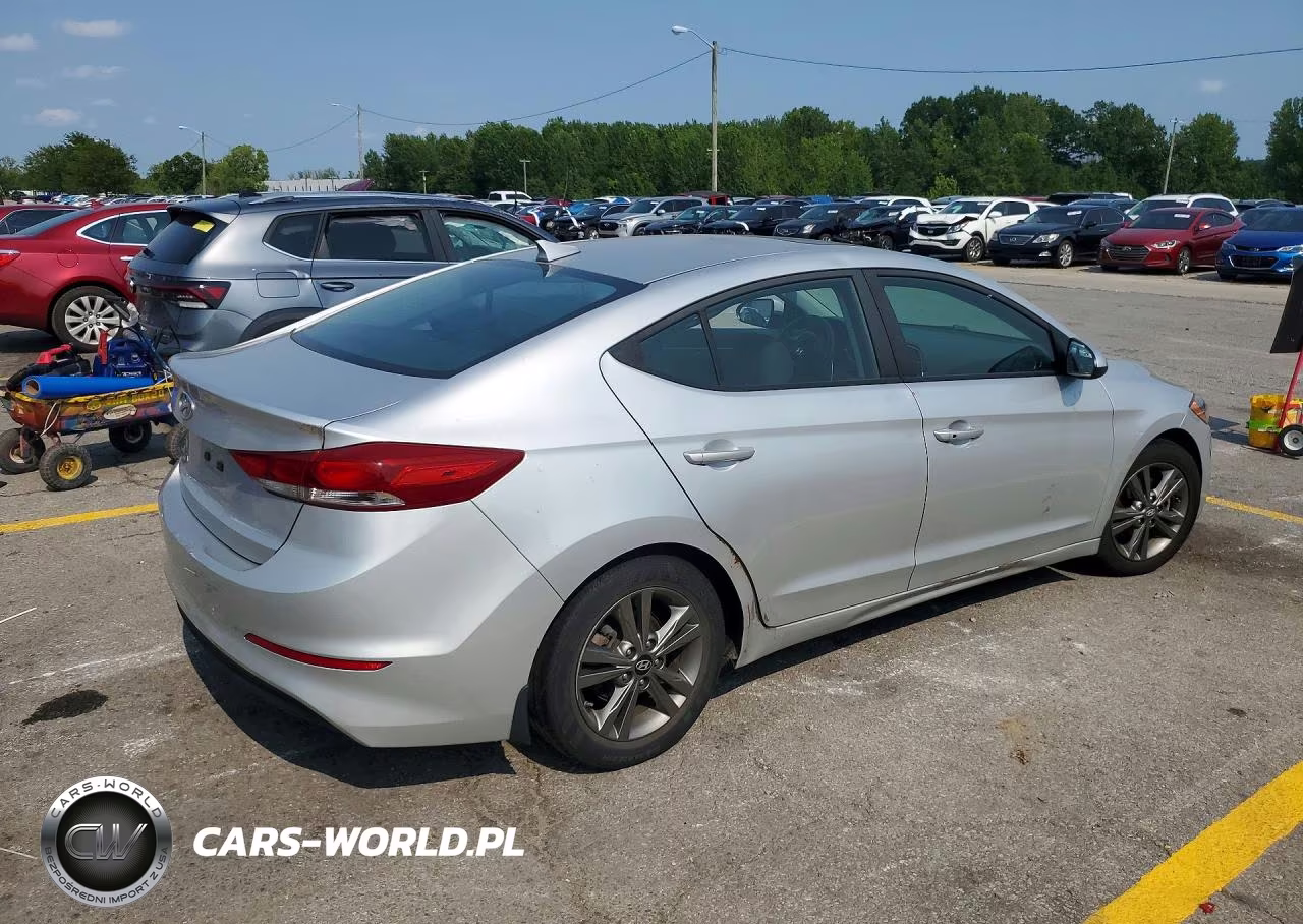 2018 Hyundai Elantra Value Edition VIN:5NPD84LF7JH341384 - 3