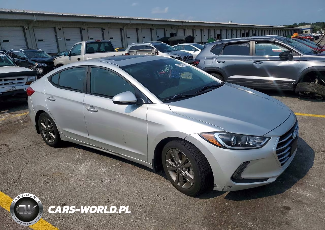 2018 Hyundai Elantra Value Edition VIN:5NPD84LF7JH341384 - 4