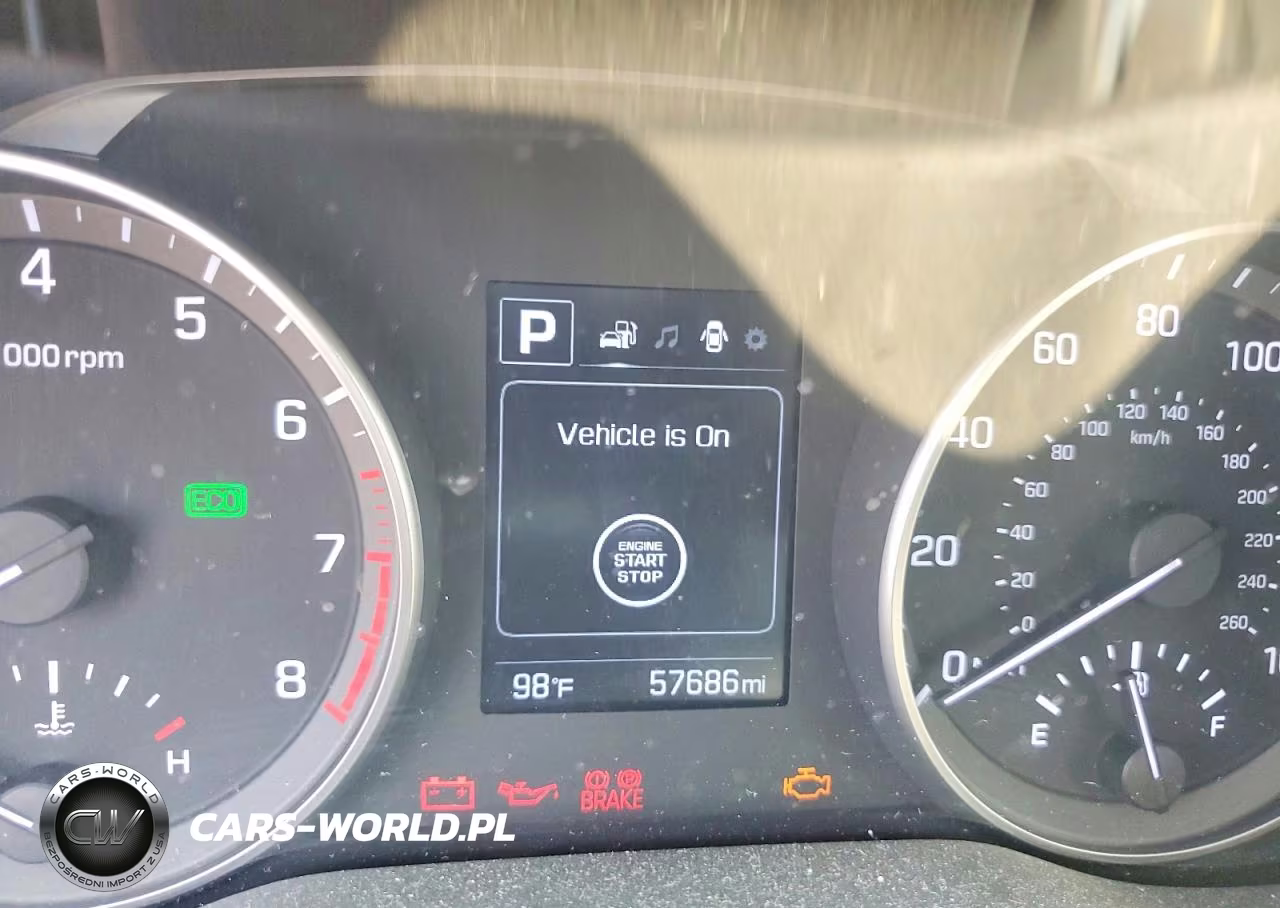 2018 Hyundai Elantra Value Edition VIN:5NPD84LF7JH341384 - 9