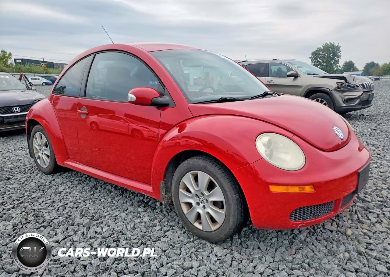 2008 Volkswagen New Beetle S VIN:3VWPW31CX8M525273 - 4