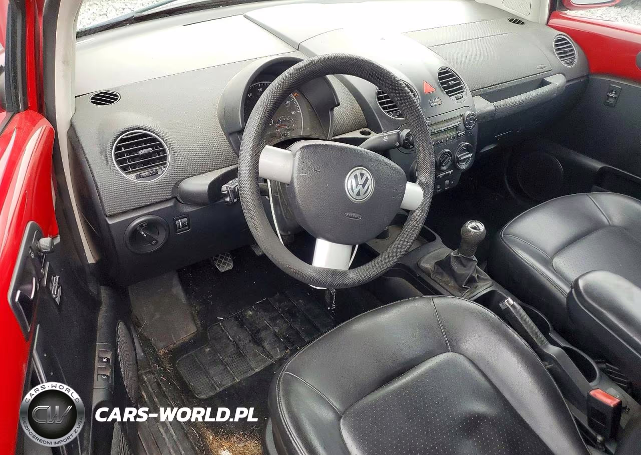 2008 Volkswagen New Beetle S VIN:3VWPW31CX8M525273 - 8