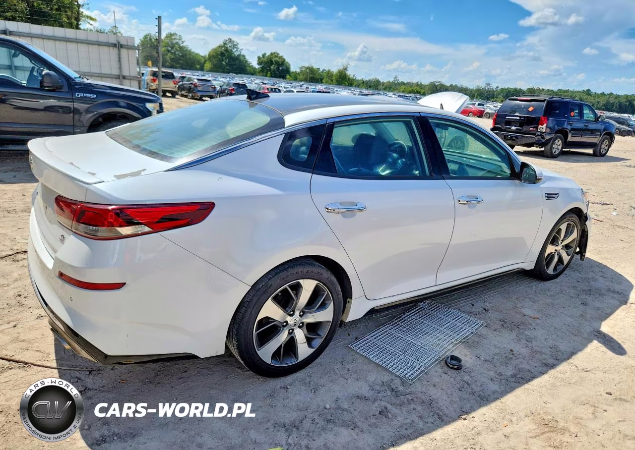 2019 Kia Optima S VIN:5XXGT4L37KG362525 - 3