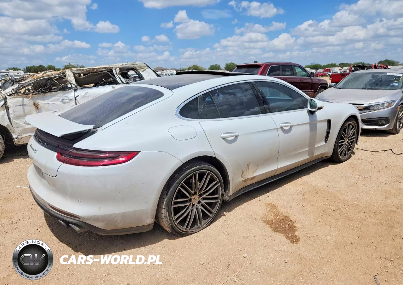 2018 Porsche Panamera 4S VIN:WP0AB2A71JL136143 - 3