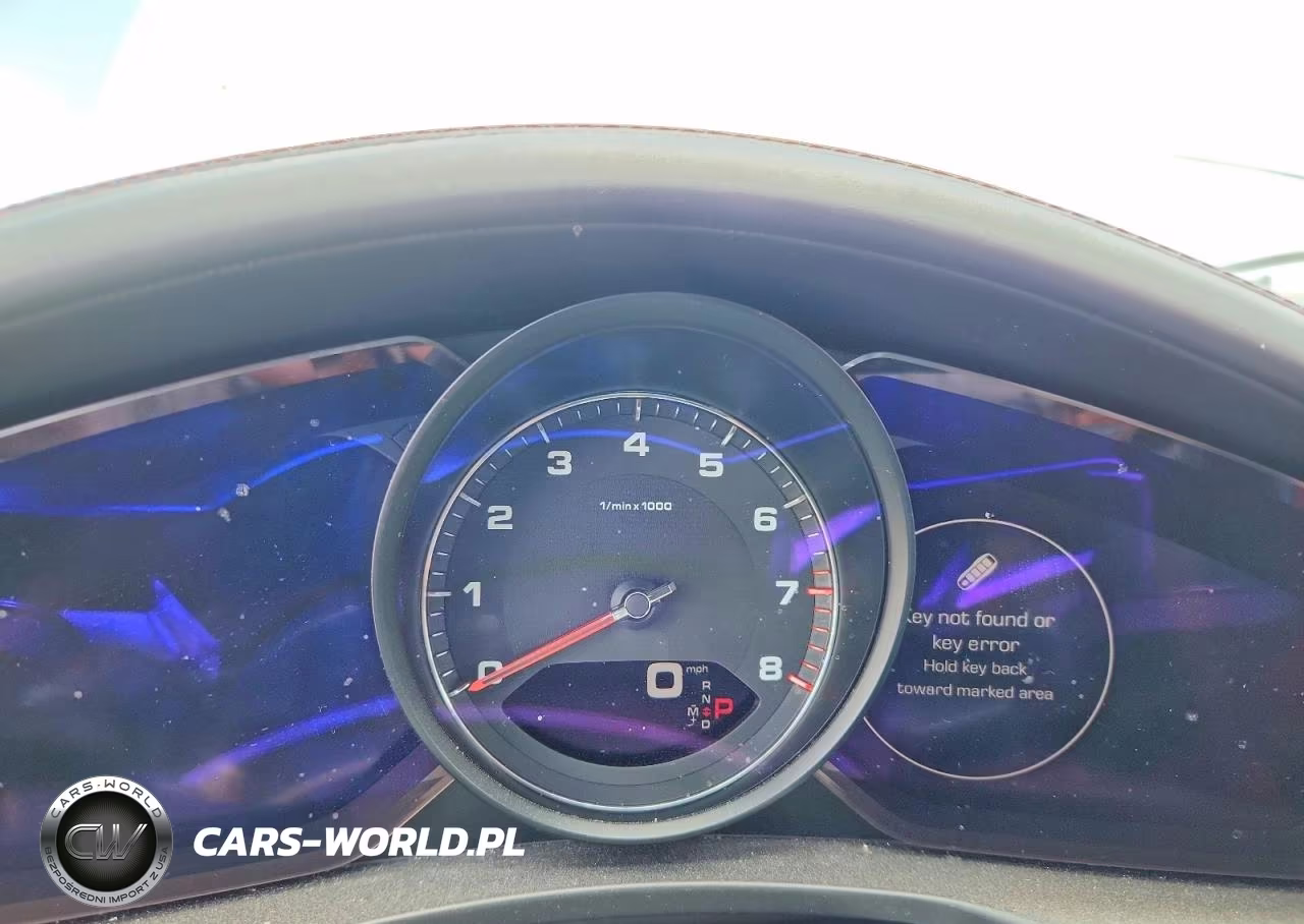 2018 Porsche Panamera 4S VIN:WP0AB2A71JL136143 - 9