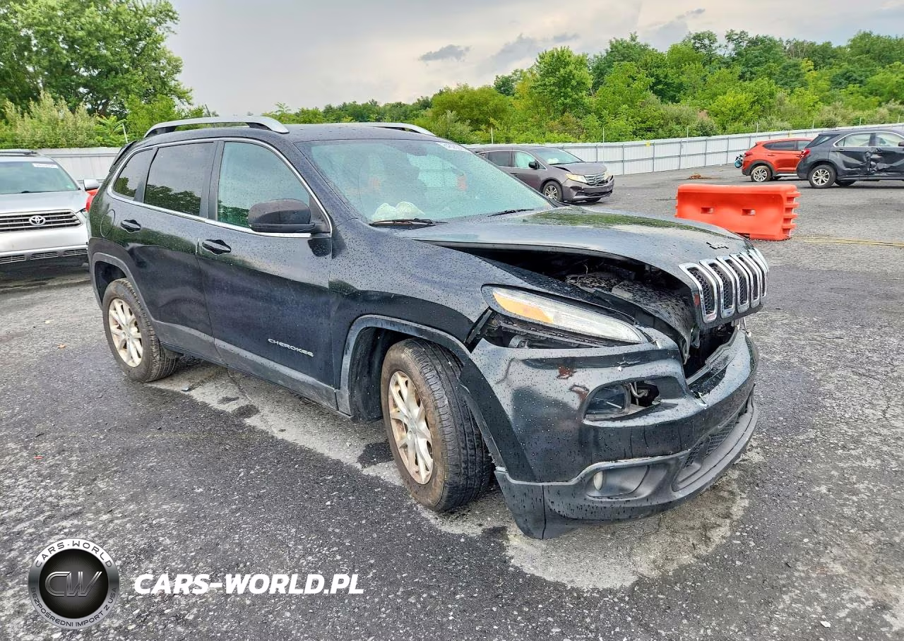 2016 Jeep Cherokee Latitude VIN:1C4PJMCB5GW330370 - 4
