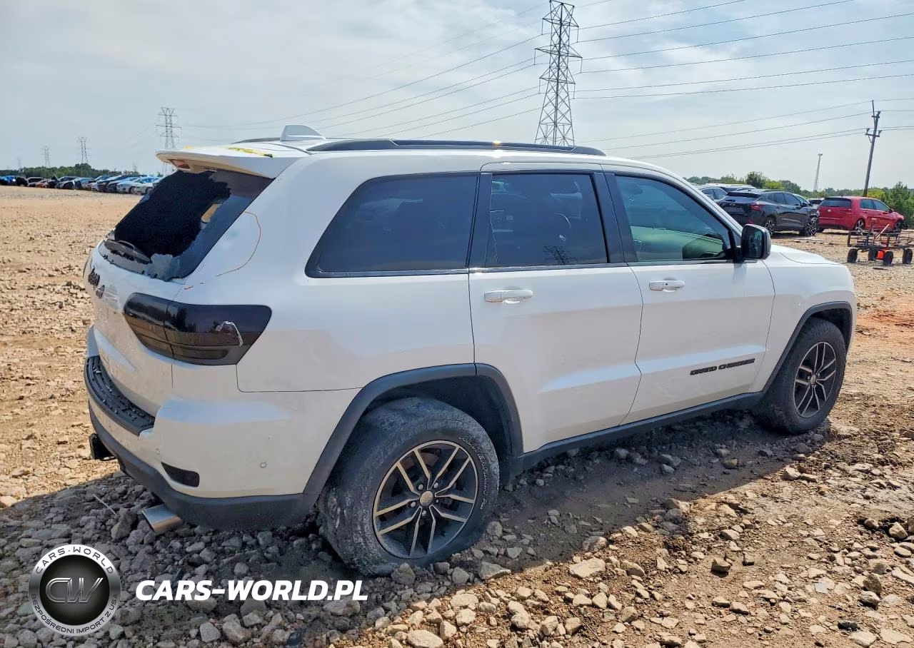 2018 Jeep Grand Cherokee Trailhawk VIN:1C4RJFLT9JC358601 - 3